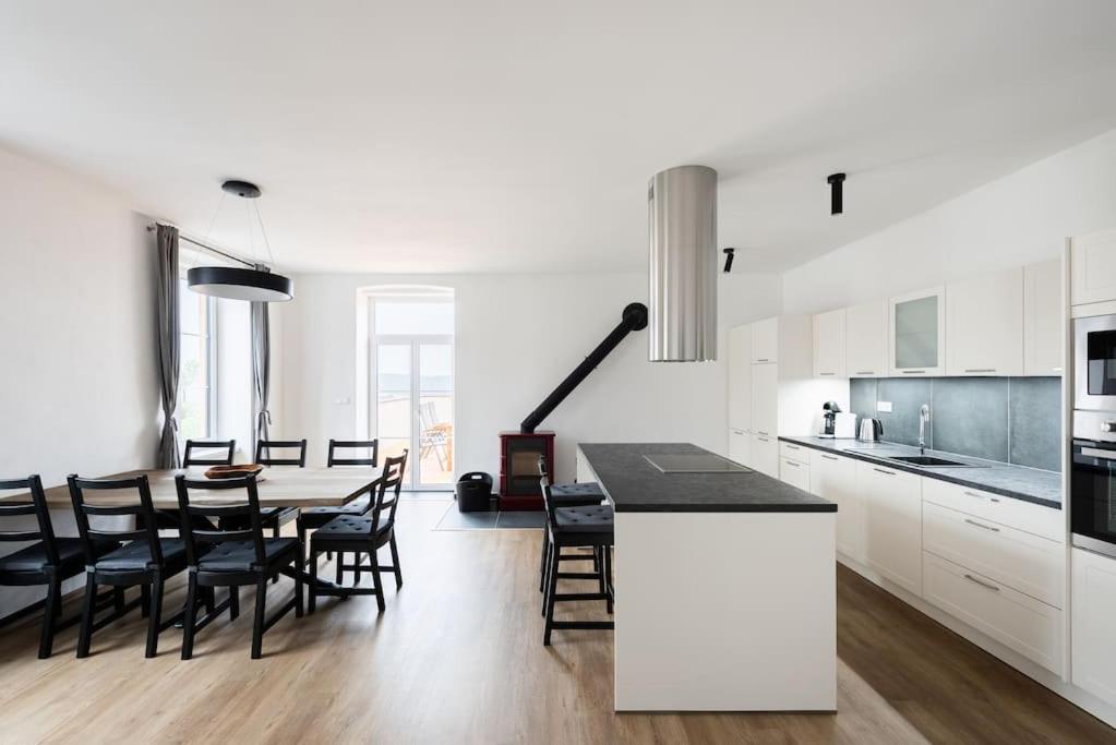 Vacov Apartment Екстер'єр фото